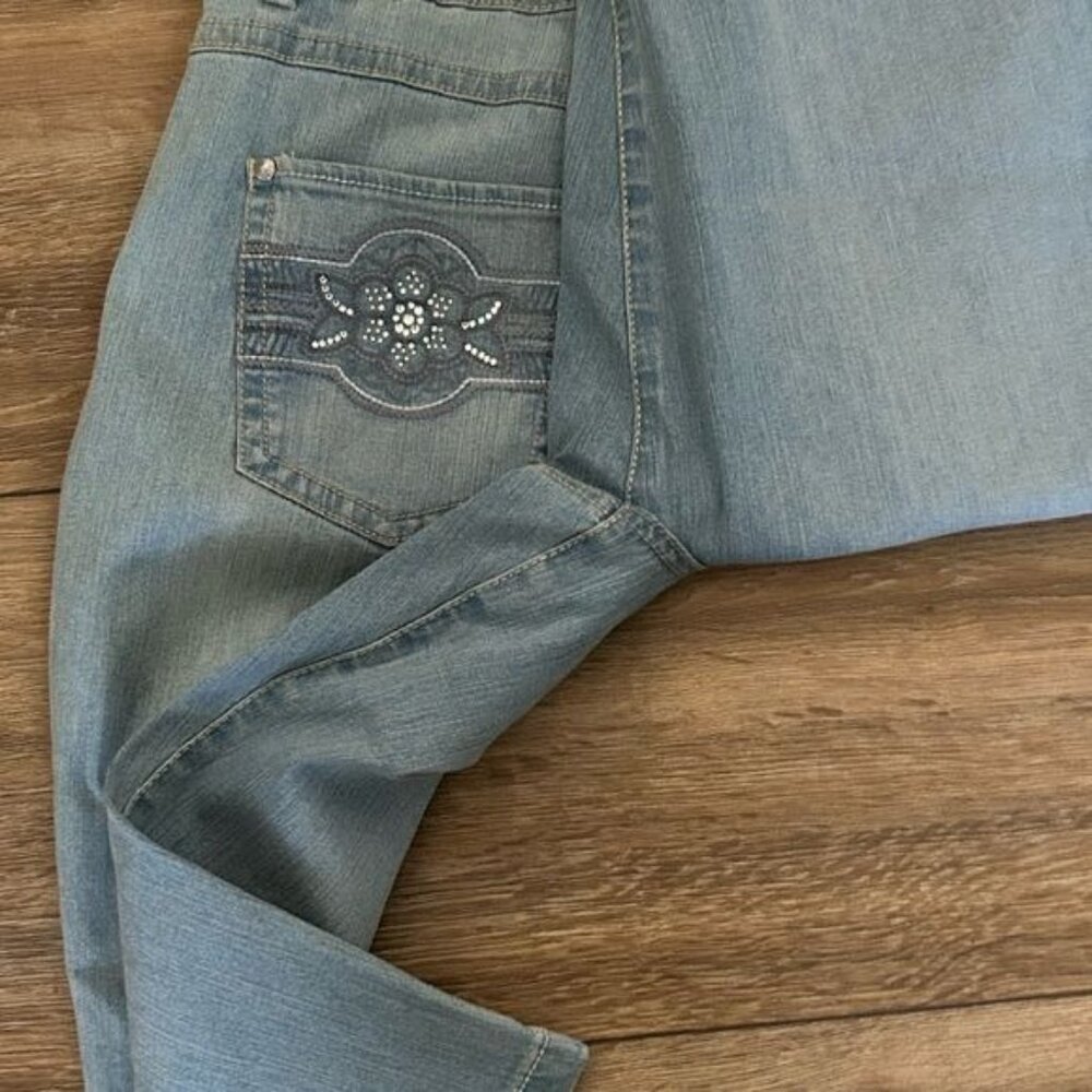 BandolinoBlu Sz 10 Stretch Cropped Denim Capri Jeans - Picture 15 of 16